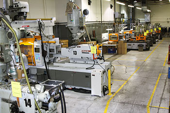 Plastic Injection Molding Machine